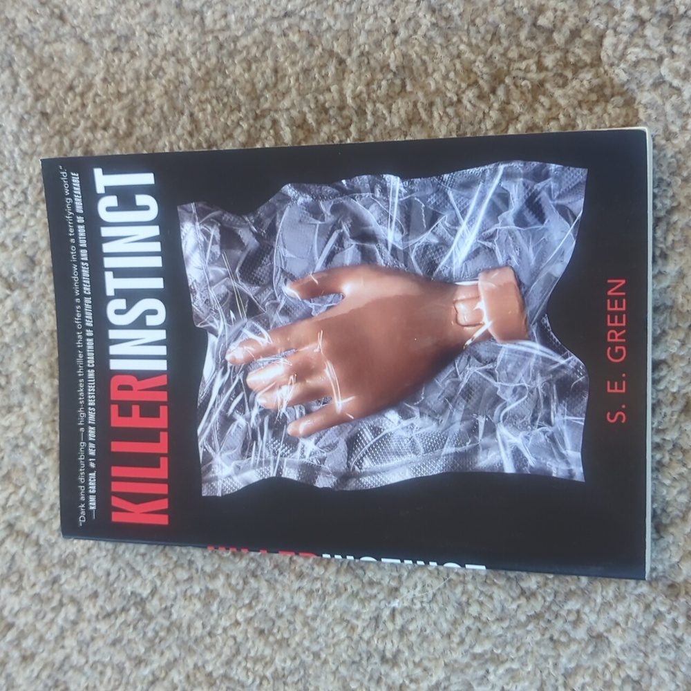 Killer Instinct by S.E. Green. Paperback Book